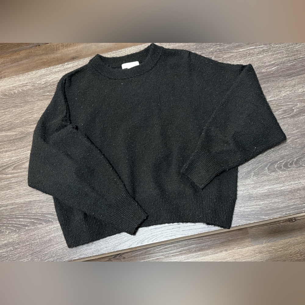 H&M Black Crew Neck Sweater